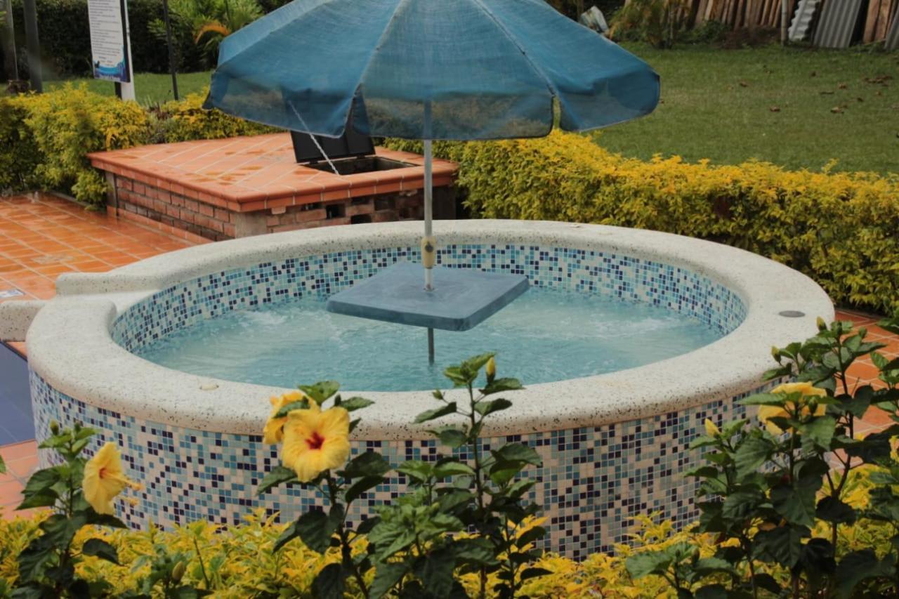 Finca Hotel El Diamante Calarcá Kültér fotó